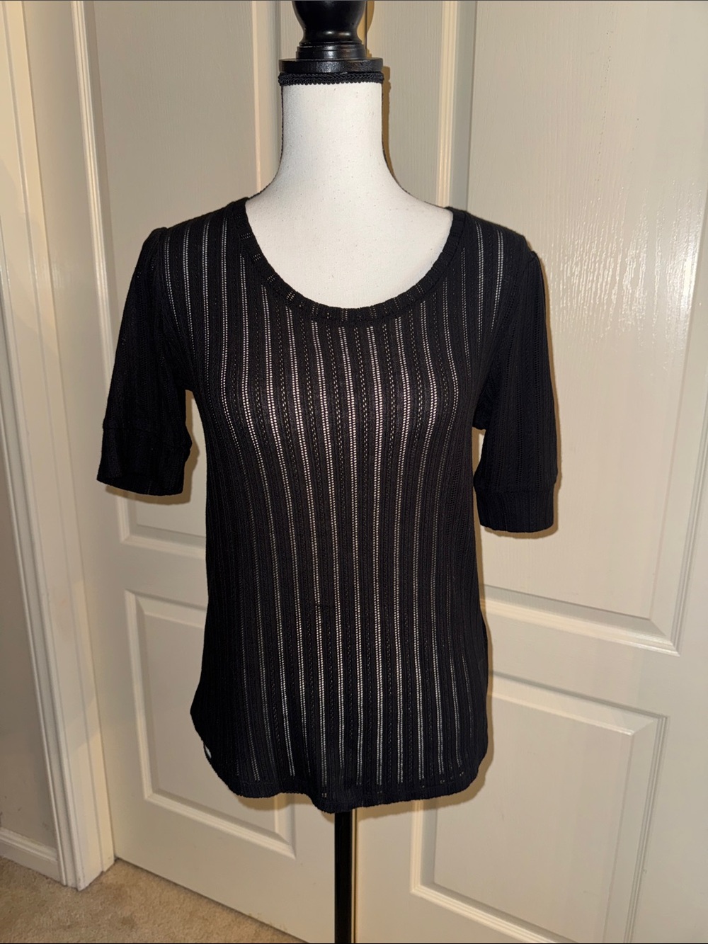 H&M - Black Sheer Ribbed Short Sleeve Top - Size Medium